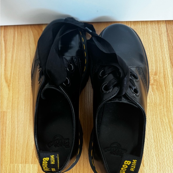 Doc Marten - HOLLY WOMEN'S LEATHER PLATFORM SHOES - size 8 - Picture 6 of 6